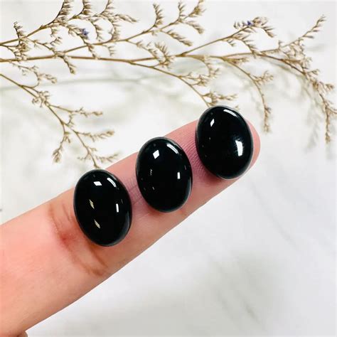 Getting to Know Onyx: A Fascinating Mineral with a .